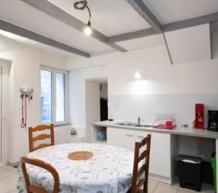 Theodora Homestay Saint-Fortunat-sur-Eyrieux